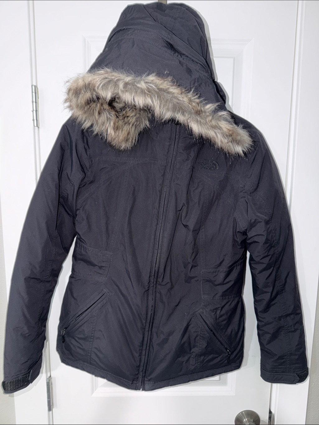 The North Face Women's Black Hooded Puffer/Parka Jacket With Faux Fur Trim